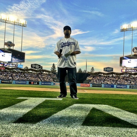 Saweetie Throws Out First Pitch At L.A. Dodgers Gme