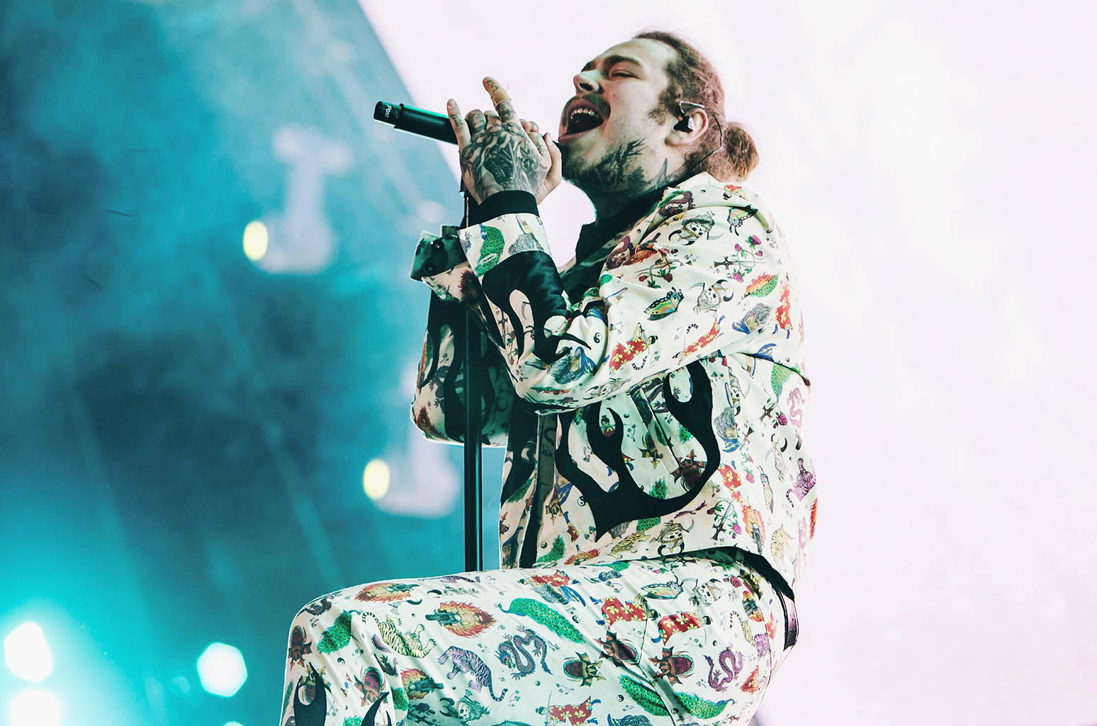 Post Malone Beerbongs Bentleys Tops Charts Rap Radar